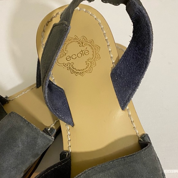 Ecote Urban Outfitters Sling Back Sandals - Picture 3 of 7